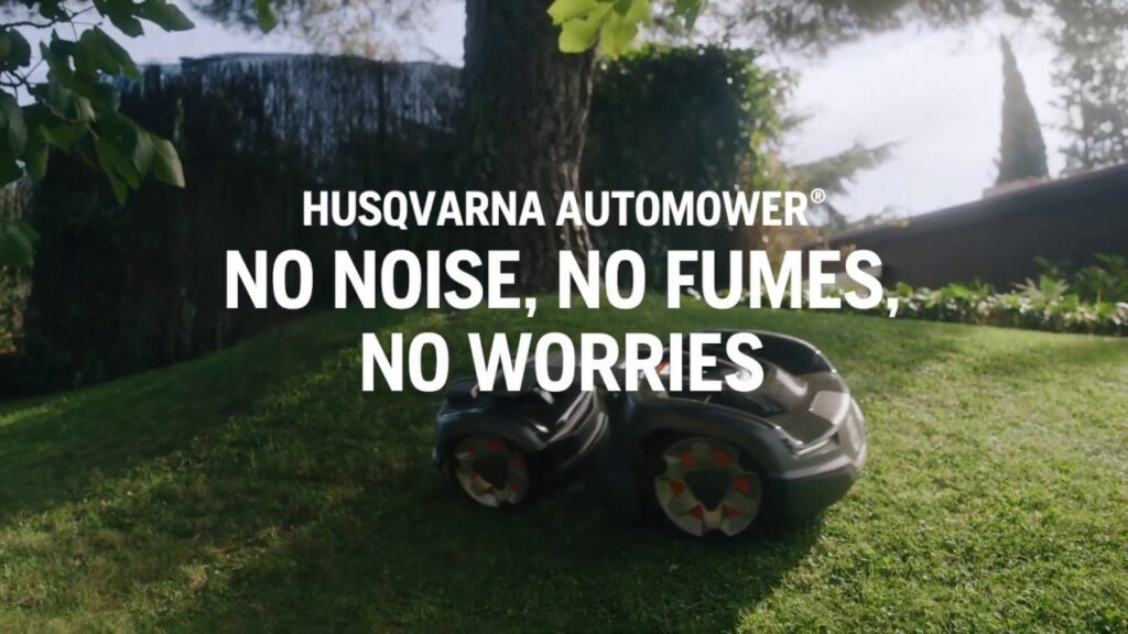 Discover the Eco-Smart features of Automower® Robotic Lawn Mower | Australia