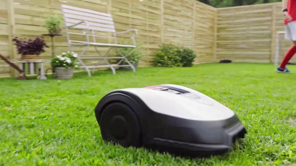 Honda MIIMO HRM 70 LIVE 'Plug and Play' Robotic Lawn Mower