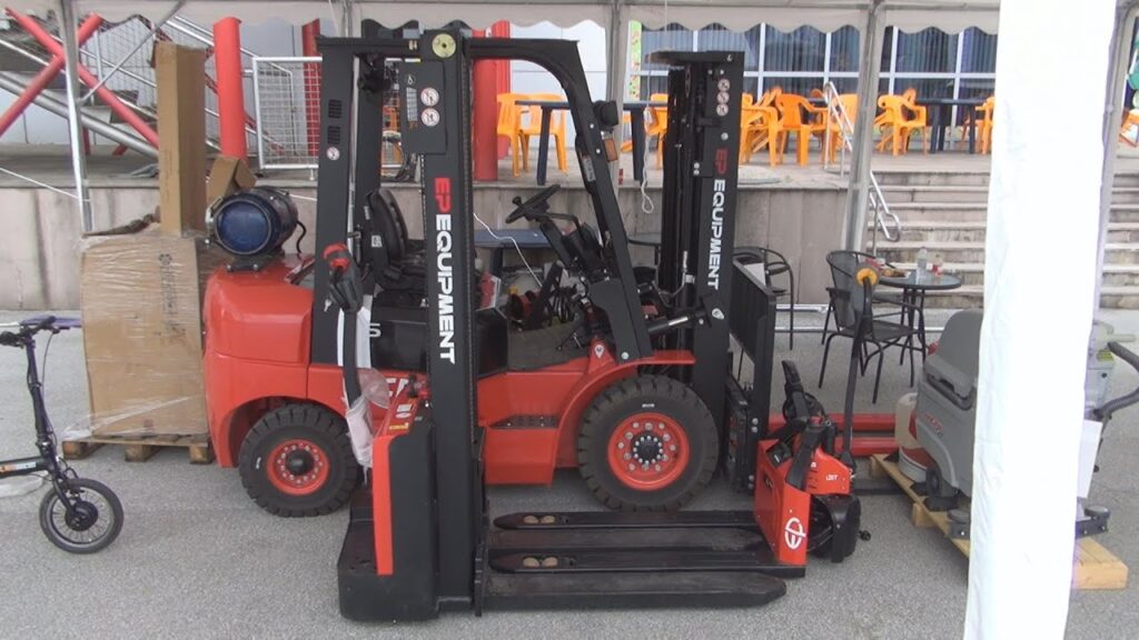 Rego EP EST122 Pallet Stacker Truck (2021) Exterior and Interior