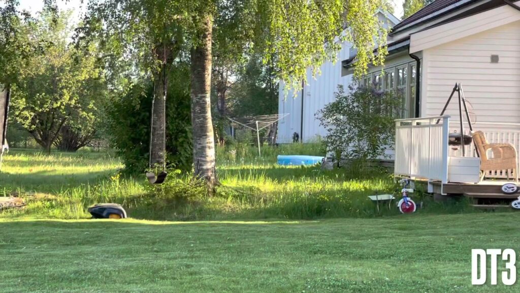 Robot Lawn Mower in Action  Grass clipper 2021🇳🇴