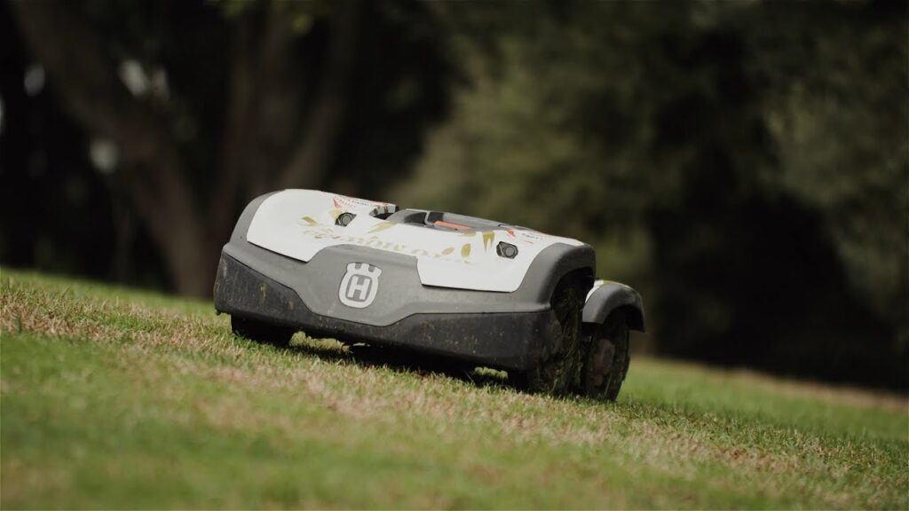 Robot Lawn Mower Husqvarna Automower® Review - Girls on Grass Limited