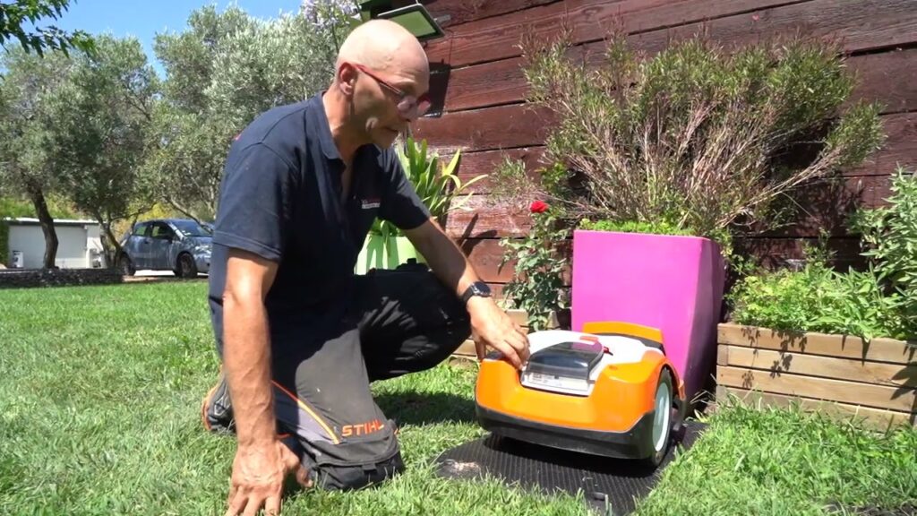 Le Saviez-vous? Présentation d'une installation robot Stihl RMI 522, par Hugues Expert Robots