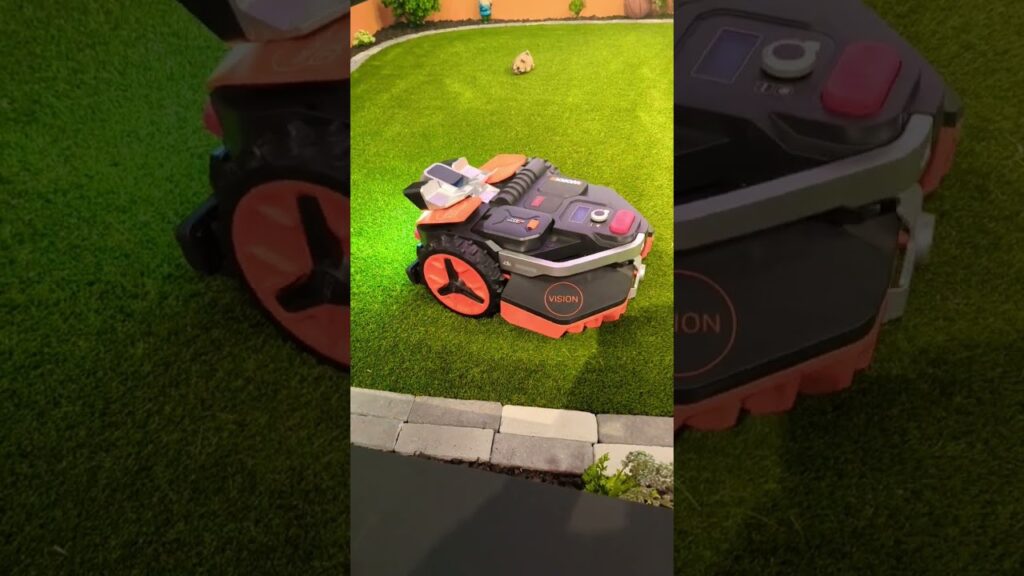 Robot Lawnmower - Worx! CES 2023