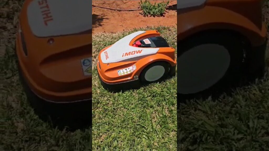 מכסחת דשא רובוטית Stihl imow עובדה בזמן אמת בשטח