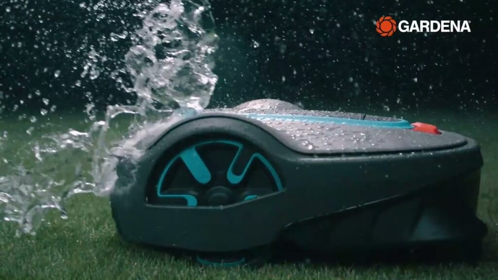 Tondeuse robot bluetooth SILENO GARDENA : Tondre votre pelouse avec précision et sans effort.