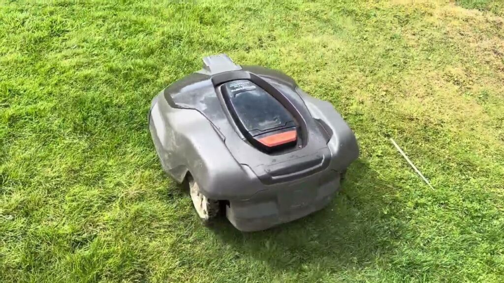 Review  Husqvarna Automower 430XH Robotic Lawn Mower with GPS Assisted Navigation