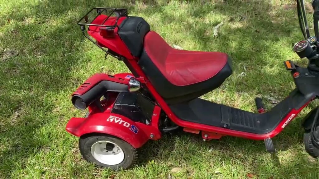 Honda Gyro S cold start and walk around