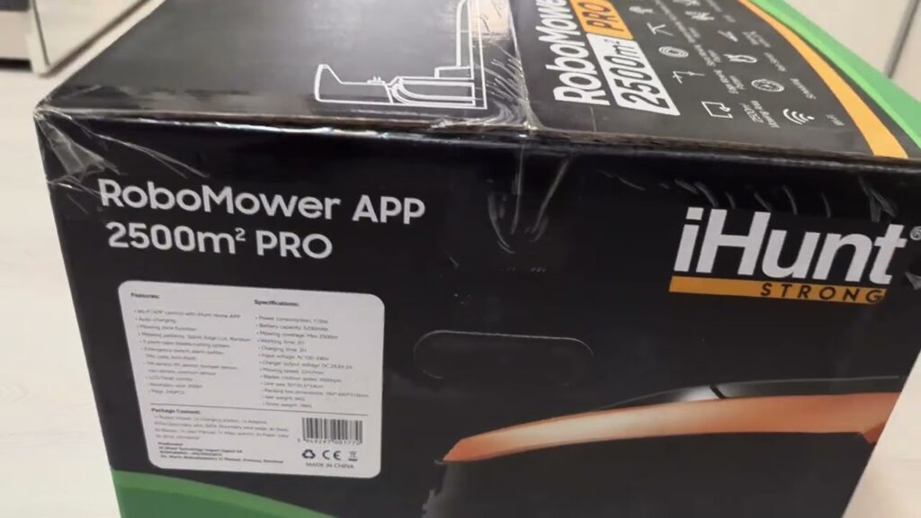 iHunt RoboMower APP 2500m2 PRO in the Box