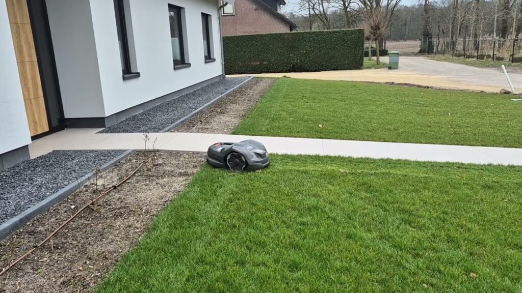 Husqvarna Automower 310E Nera EPOS systematic mowing!