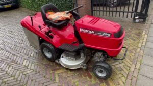 honda 2216 aufsithmaher / lawnmower / zitmaaier