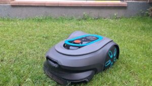Robotic lawnmower Gardena Sileno MAX 800 #roboticlawnmower