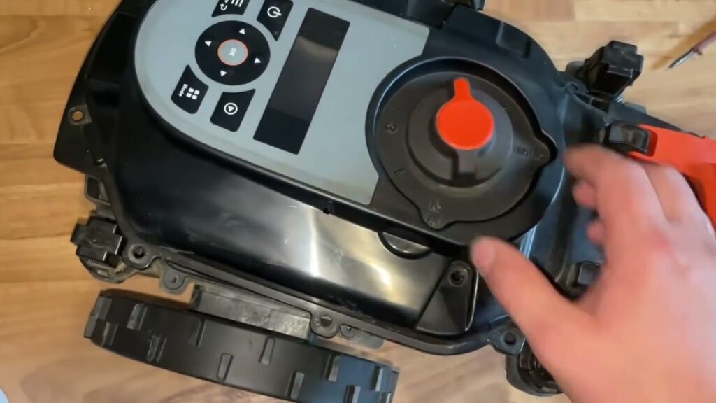 Naprawa robota koszącego Gardena Sileno City Cz.1